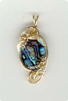 pendentif en doubl&eacute; d'or et Abalone