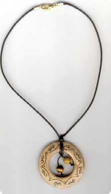 Collier porte-bonheur en corne et Oeil-de-tigre