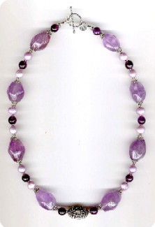 Un vrai collier de princesse en Am�thyste claire 