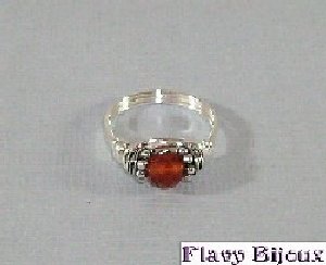 bague en fil d'argent et cornaline