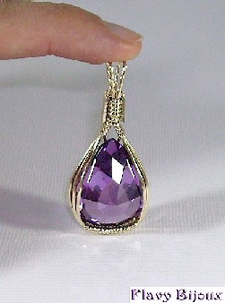 amethyste taille poire sertie